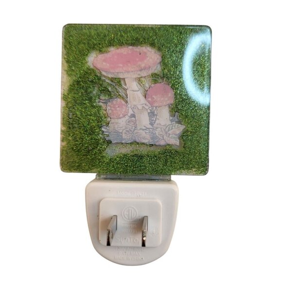 Hedgehog Mushroom Night Light With Green Glitter & Blue light Plug-In - Picture 6 of 6